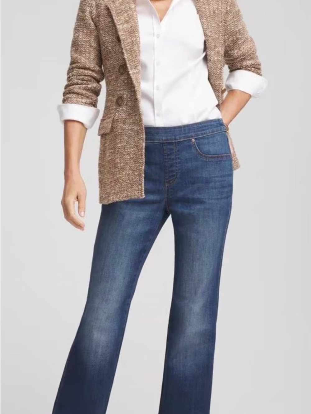 Chico's Mid-Rise Wide Leg Jeans in Blue Denim Chicos  size 1